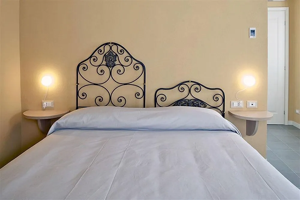 Locanda Della Maria Bellagio 2*,  Italy
