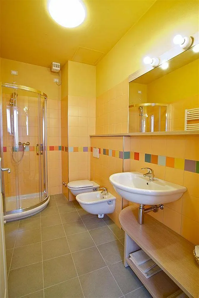 Locanda Della Maria Bellagio 2*,  Italy