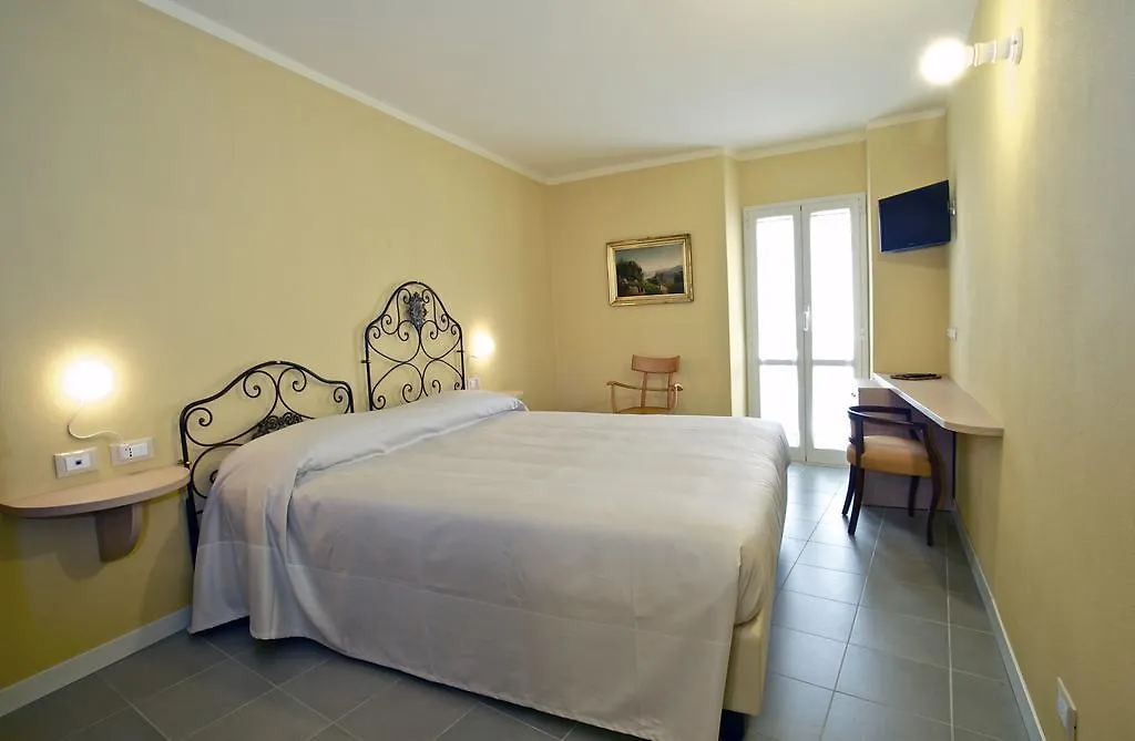 Locanda Della Maria Bellagio 2*,